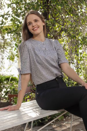 Blusa Carla (gris estampado)