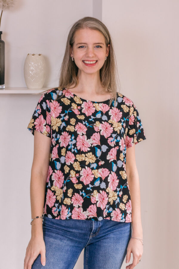 Blusa Eva (estampado fondo negro)